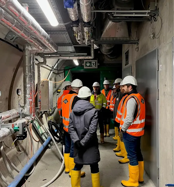Die IG "Harterwald Gleinz Zeierling-Süd" bei der Besichtigung im Tunnel | Foto: Josef Strohmeier