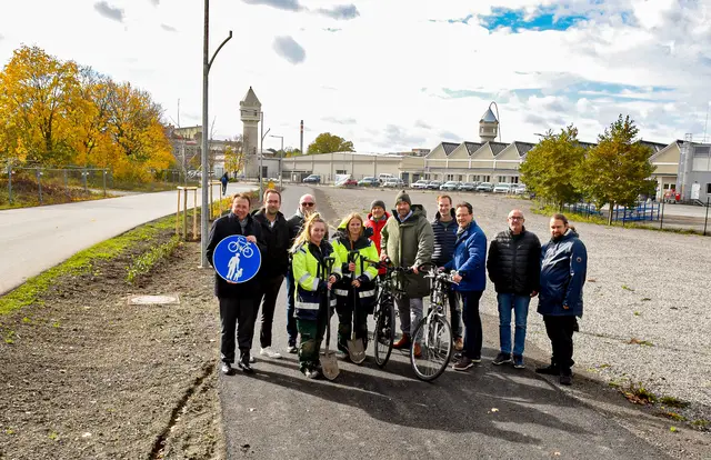 Der neue Geh- und Radweg schließt die Lücke zwischen Traisencenter und ehemaliger Glanzstoff in Richtung Innenstadt.  | Foto: Josef Vorlaufer