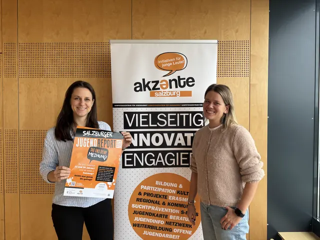 Kathrin Weichselbaumer-Wimmer (links) von der Fachstelle für regionale und kommunale Jugendarbeit und Julia Egger engagieren sich für unterschiedliche Jugend-Projekte. | Foto: Emanuel Hasenauer