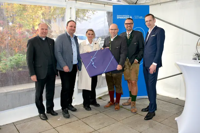 Anton Herk-Pickl, Gerd Holzer, Bettina Bauernhofer, Marco Klammler, Thomas Hirschböck, Oliver Kröpfl bei der Eröffnungsfeier (v. l.) | Foto: MeinBezirk/Helmut Riedl