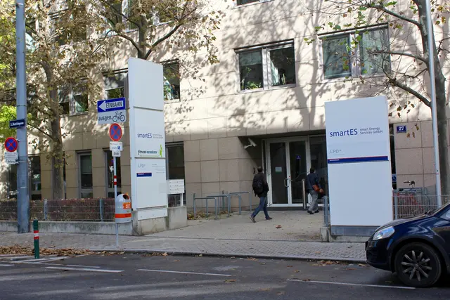 In der Dietrichgasse im 3. Bezirk befindet sich das Verkehrsamt. Dort dürfte ein 19-Jähriger völlig durchgedreht sein. (Archiv) | Foto: Ulrike Kozeschnik-Schlick