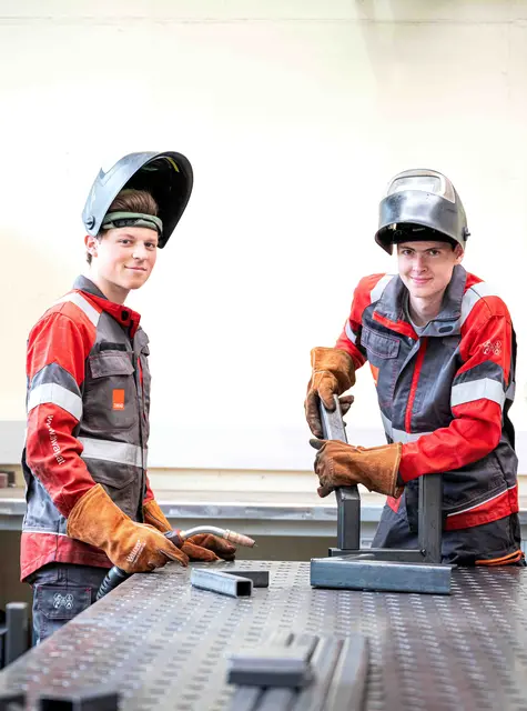 Der Landesenergieversorger TIWAG begrüßt 21 neue Lehrlinge und investiert damit in die Fachkräfte von morgen, die aktiv die Energiewende mitgestalten sollen. | Foto: TIWAG