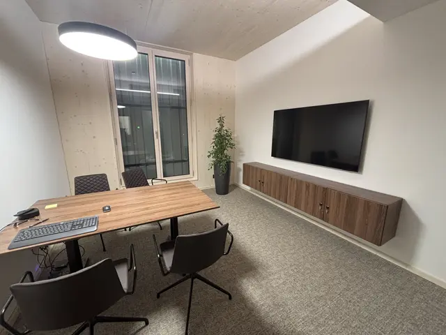 Die modernen Büroräume strahlen Wärme und Ruhe aus und sind top modern ausgestattet. | Foto: MeinBezirk