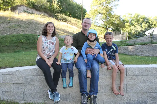 Der fünfjährige Anton leidet an einer Form der Cerebralparese durch eine frühkindliche Schädigung des Gehirns. | Foto: MeinBezirk/G. Fohler