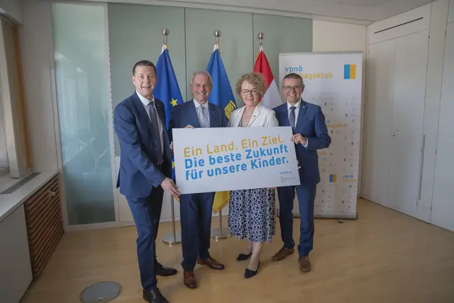 Bildung und Betreuung des Mistelbacher Nachwuchs ist Kurt Hackl, Karl Wilfing, Christiane Teschl-Hofmeister und Manfred Schulz wichtig. | Foto:  VPONOE