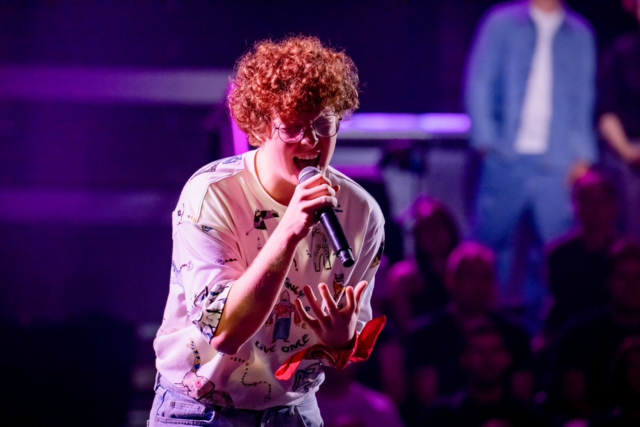 Bei seinem Auftritt performte er den Song „Yesterday" der Beatles. | Foto: Copyright: Joyn/Claudius Pflug