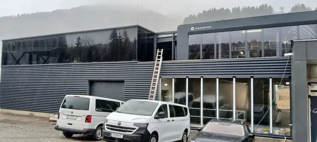 Die Bauarbeiten sind im vollen Gange, um rechtzeitig zu eröffnen. | Foto: MeinBezirk/Dominik Lach