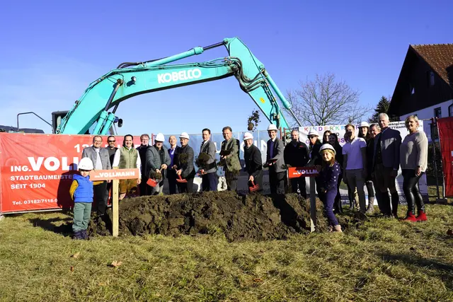 Die Marktgemeinde Wettmannstätten setzte mit ihren Partnern den Spatenstich für Kinderkrippe und GTS-Erweiterung. | Foto: MeinBezirk/Simon Michl