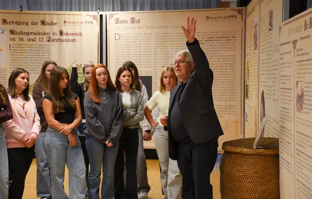 Schülerinnen und Schüler konnten sich intensiv mit Fragen zum Glauben, zur Verantwortung und zur Freiheit auseinandersetzen. | Foto: HLW Spittal