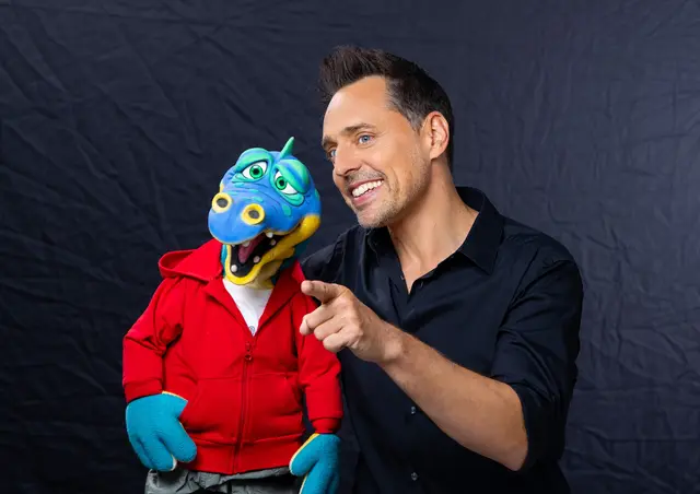 Kabarettist, Bauchredner, Zauberer: Tricky Niki amüsiert am 11.3.26 in Zirl.  | Foto: Foto: TN