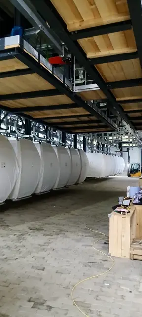 Noch sind die neuen Kabinen eingepackt, doch heuer werden sie in die erste Saison starten und 2.620 Gäste pro Stunde auf den Berg befördern. | Foto: MeinBezirk/Dominik Lach