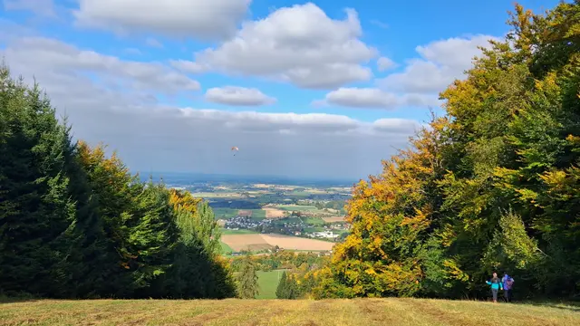 ....am Nachhauseweg noch schnell die Sonne genießen und den herbstlichen Blick auf  Gmunden.
