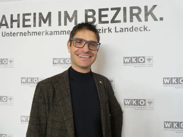 Bezirksobmann Michael Gitterle lieferte Zahlen von Betriebsübernahmen in ganz Österreich, Tirol und dem Bezirk Landeck.