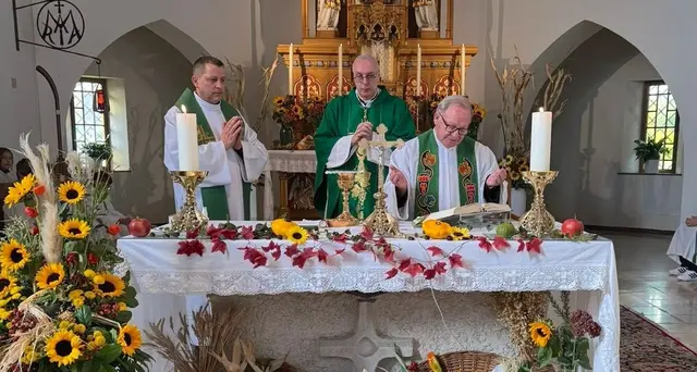 Beim Gottesdienst zum Erntedankfest wurde die neue Kooperationsform der sechs Pinkaboden-Pfarren offiziell in Kraft gesetzt. | Foto: Pfarrverband