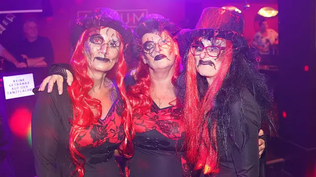 Ein „Dreimäderlhaus“ feierte im Atrium. | Foto: Franz Fichtinger