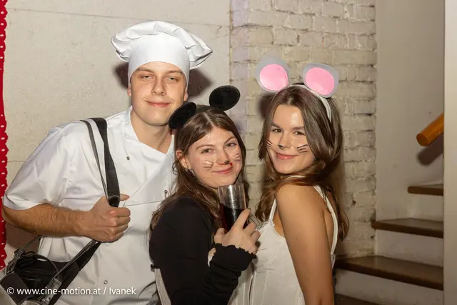 Gruppe "Ratatouille" mit Noel, Marija und Michaela (vlnr). Elias der schwarze Koch fehlt. | Foto: www.cine-motion.at / Ivanek