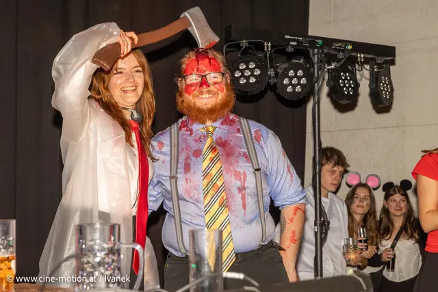 Die Gewinner des Kostümwettbewerbes - Hannah und Tom - mit American Psycho. | Foto: www.cine-motion.at / Ivanek