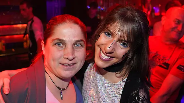 Diese Freundinnen feierten im Atrium. | Foto: Franz Fichtinger