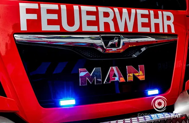 Vier Feuerwehrzüge waren bei dem Kellerbrand in Steyr im Einsatz. | Foto: Symbolfoto Kerschi