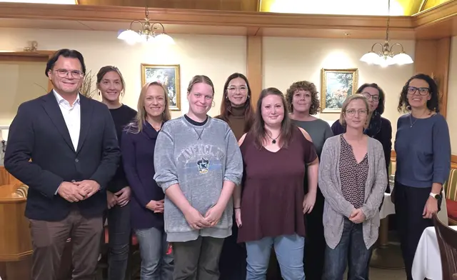 Bgm. Bernhard Heinl, Gerlinde Baum, Sabine Obermüller, Luise Bauer, Tanja Sigl, Bettina Jaber, Annika Schmöllerl, Gerti Wegl, Irmgard Pfandler, Angelika Beer | Foto: Elternverein Volksschule Michelhausen