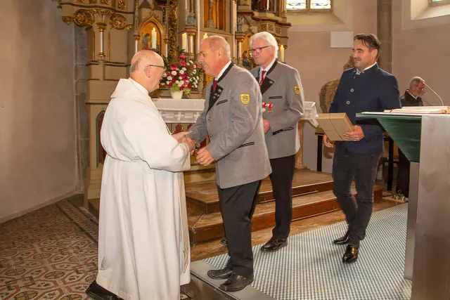 Der Kameradschaftsbund St. Marienkirchen und die FPÖ St. Marienkirchen gratulierten recht herzlich