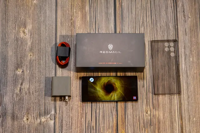 Das neue REDMAGIC 11 Pro hat nur ein Ziel: Gamer für sich zu begeistern. Ob das gelingt, klären wir in unserem Test.