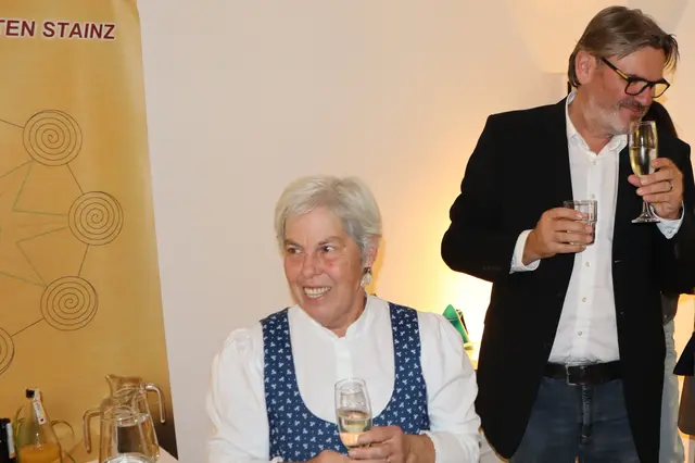 Gemütliches Zusammenstehen nach der Buchpräsentation | Foto: Gerhard Langmann