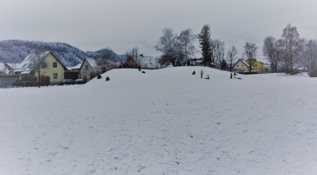 Rodelspass in der Ebenthaler-Siedlung... 