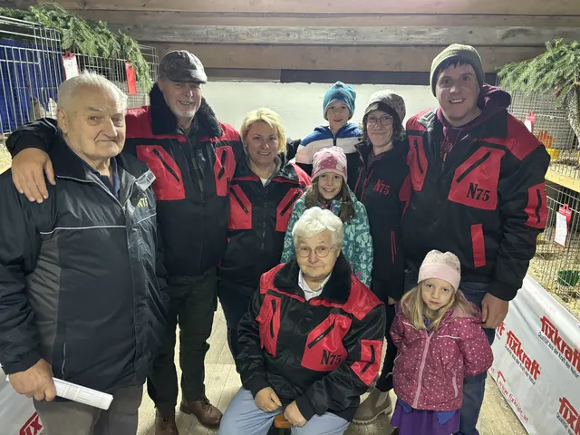 Auch Gäste von befreundeten Vereinen kamen zum Jubiläum. Im Bild eine Abordnung des Kleintierzuchtvereins N75 aus Groß Gerungs. | Foto: Daniel Schmidt