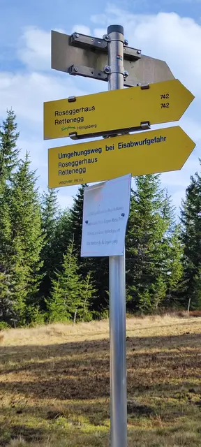 hier könnte man auf die Umgehungsstraße ausweichen, bei Winterbedingungen darf man nicht in die Nähe der Windräder kommen... | Foto: I.Wozonig