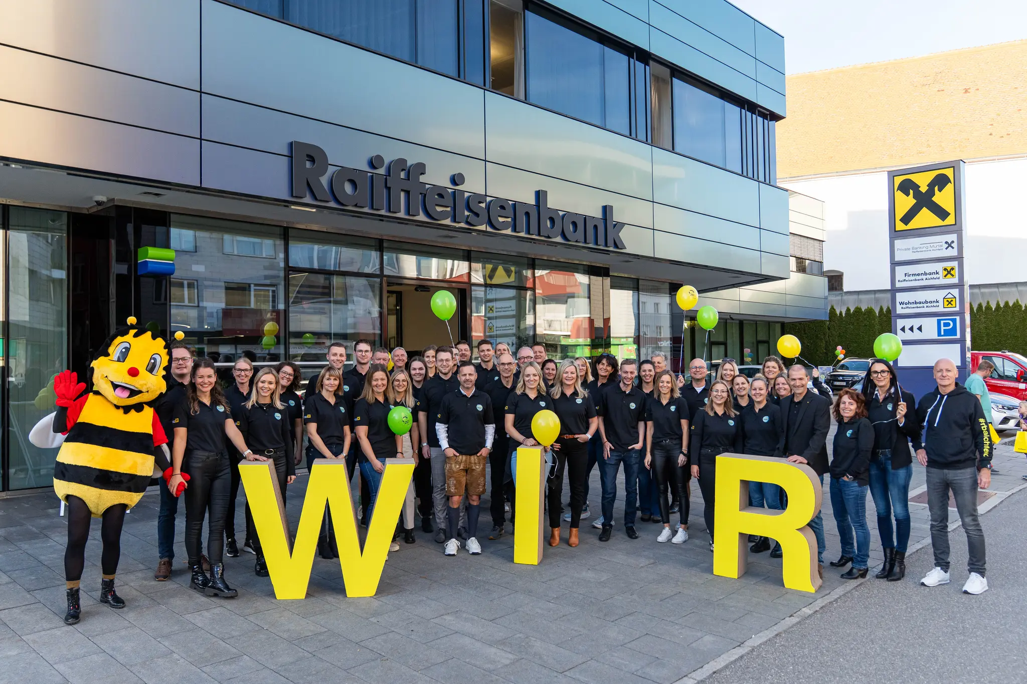 Raiffeisenbank Aichfeld: Die nagelneue Bank wurde gebührend gefeiert - ...