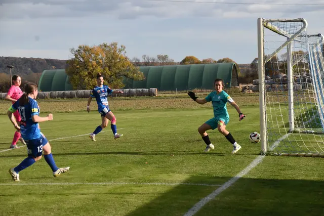 Isabella Gold trifft zum 2:0. | Foto: Michael Strini