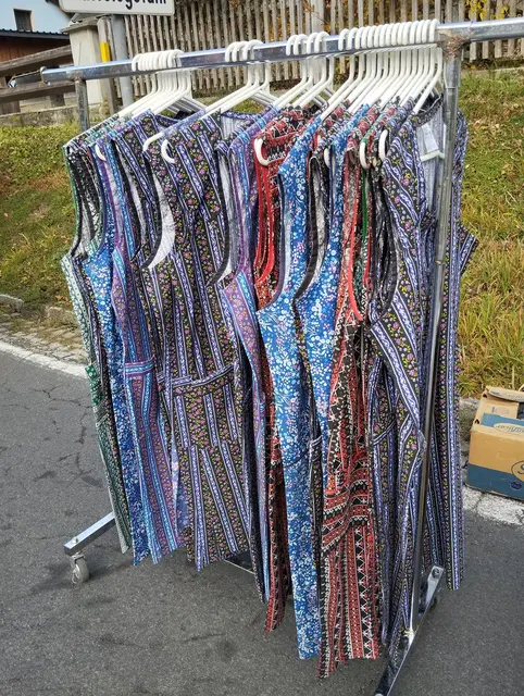 Dürfen bei keinem Kirtag fehlen: Kittelschürzen | Foto: Veronika Frank