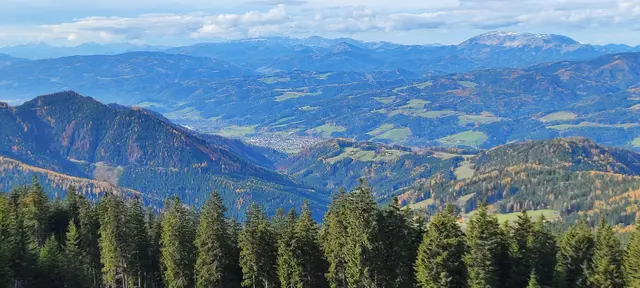 die Ortschaft Langenwang zeigt sich, und der Blick auf die Berge ist einfach wunderbar... | Foto: I.Wozonig