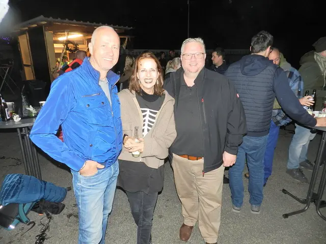 Peter  Seiz, Mag, Maria Nagler, Bgm Michael Göschelbauer maria nagler hat sich mit Bgm Senz  gut unter halten | Foto: Heribert Punz