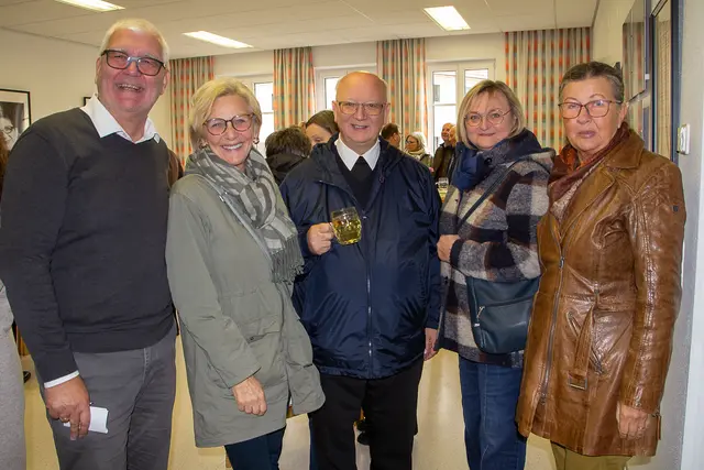 Peter Ammerstorfer, Anneliese Eichinger, Pfarrer Etzlstorfer, Heidi Kavalir und Martina Scharinger