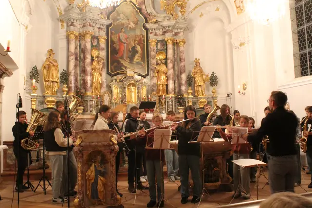 Die Youngsters umrahmten die Feier musikalisch.