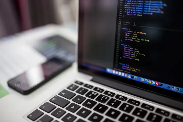 Knifflige Aufgaben und kreative Lösungen zeigen beim Cloudflight Coding Contest das Können der Teilnehmerinnen und Teilnehmer. | Foto: Pixabay