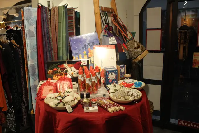 Im Weltladen gibt es derzeit eine große Auswahl an herbstlichen Gewürzen und Tees.