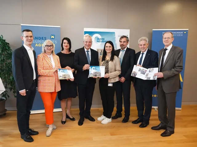 Vorstellung der Festschrift. | Foto: Stefan Germershausen