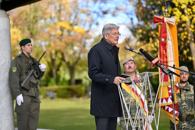 Peter Kaiser: "Weil autoritäre Strömungen mehr und mehr Platz gewinnen, müssen wir demokratische Formen mit aller Kraft verteidigen." | Foto: LPD Kärnten/Bauer