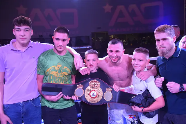 Edin nahm den Gürtel ab - ein Vorbild und Idol für die Jugend. | Foto: Schwaighofer