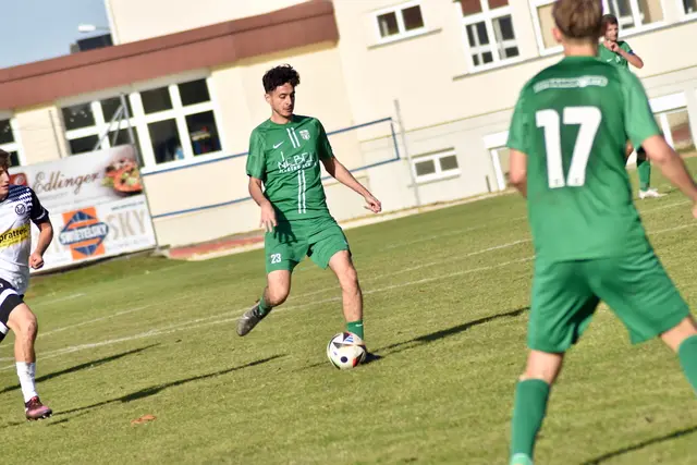 Mittelpunkt im Florianer Spiel: Alex Muster überzeugte in den letzten vier Spielen mit fünf Toren und drei Assists. | Foto: MeinBezirk/Simon Michl