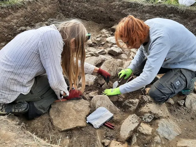 Das Projekt "Sagenhafte Landschaften" verbindet archäologische Fundstätten mit regionalen Sagen. | Foto: Verein HistAK