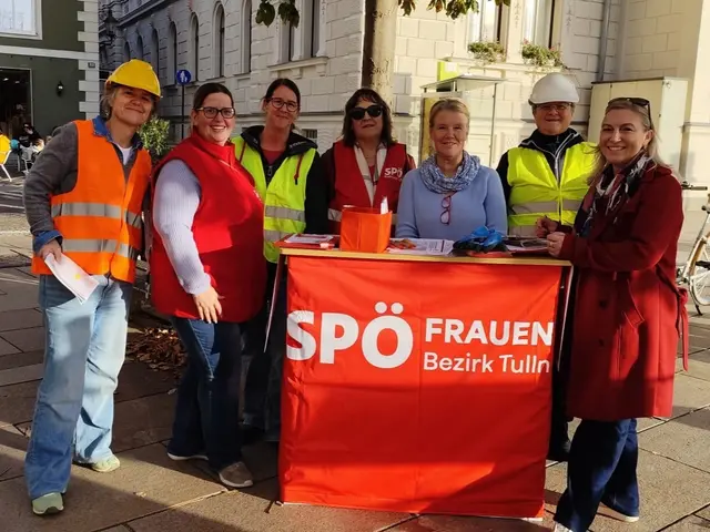 SPÖ-Bezirksfrauen Tulln: Nicole Hörner, Sabrina Felber, Katharina Mießkes-Pichler, Annemarie Hahn, Sabina Gösker, Gabriele Zeman, Landtagsabgeordnete Doris Hahn. | Foto: SPÖ Tulln