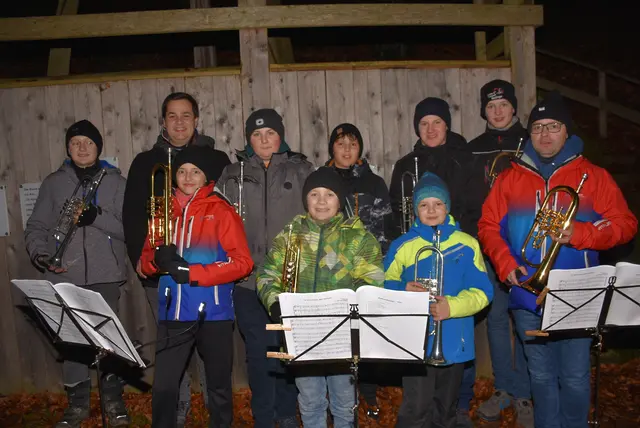 Stimmungsvolle "Weihnocht im Woid" in den Holzwelten Pabneukirchen. | Foto: Zinterhof