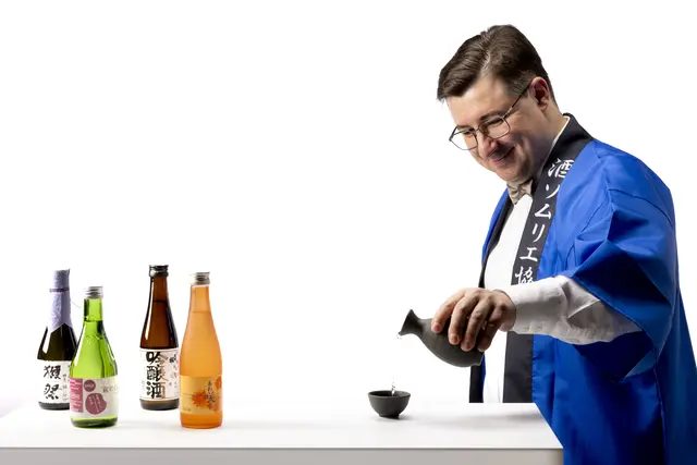 Der Hospitality-Experte André Cis ist nun offiziell der zweite Advanced Sake Sommelier Österreichs. | Foto: Martin Lugger