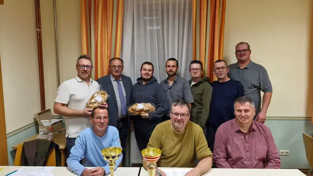 Organisatoren und Ehrengäste - v.l.n.r.: - vorne – Günther Rohrauer, Josef Schlosser, Erwin Autheriedt; - hinten – Christian Häusler, Richard Hogl, Johannes Dick, Gerhard Bauer, Alois Hörker, Walter Kommenda, Martin Semmelmeyer | Foto: Johannes Dick