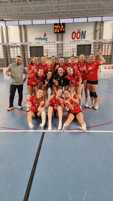 Die URW Girlz kehrten nach einem schwierigen Heimwochenende eindrucksvoll zurück und sicherten sich in Linz einen verdienten 3:1-Auswärtssieg. | Foto: Union Volleyball Raiffeisen Waldviertel