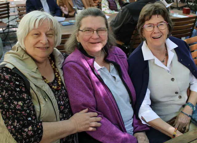 Die ehrenamtlichen Mitarbeiterinnen Gerti Horvath, Eva Dam und Elisabeth Wagner. | Foto: PBZ Mödling